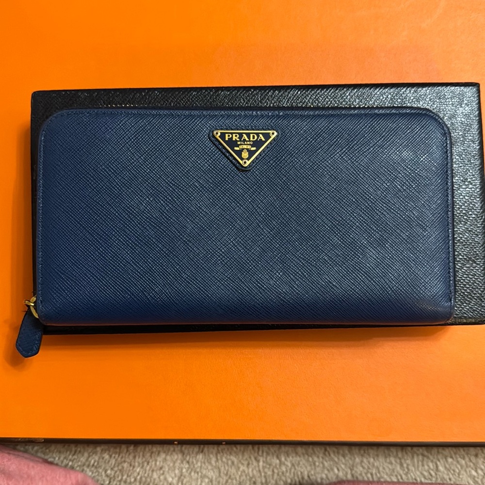 PRADA Saffiano Zip Wallet